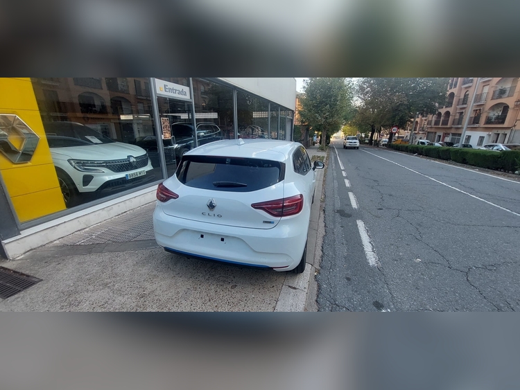 Renault Clio 1.6 hybri 145cv foto 11